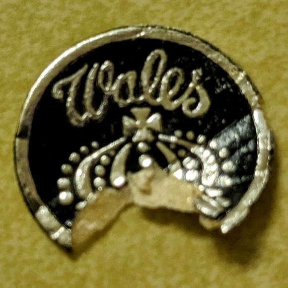 Wales Vintage Creamer/Pitcher Porcelain White W/ Raised Pink Roses Gold Trim - Picture 5 of 5